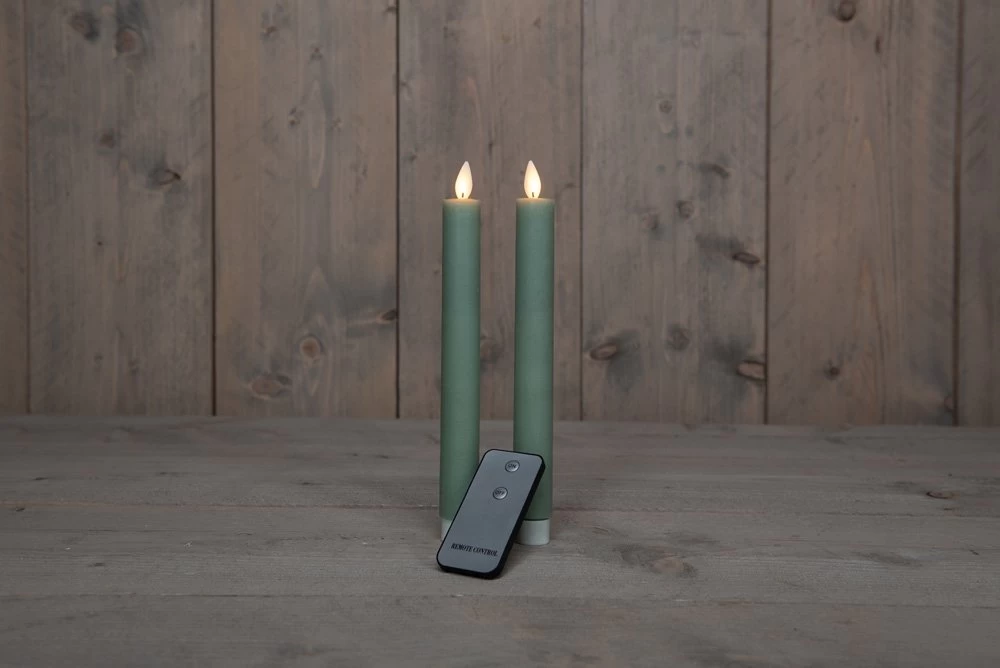 Anna’s Collection 2st. LED Rustiek Wax Diner Kaars Jade Groen H23 Cm 5 Anna’s Collection 2st. LED Rustiek Wax Diner Kaars Jade Groen H23 Cm - Afbeelding 3