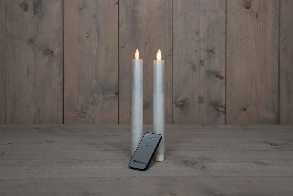 Anna’s Collection 2st. LED Rustiek Wax Diner Kaars Parel H23 Cm 5 Anna’s Collection 2st. LED Rustiek Wax Diner Kaars Parel H23 Cm - Afbeelding 3