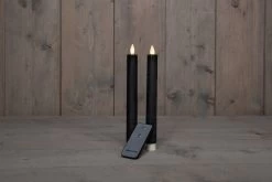 Anna’s Collection 2st. LED Rustiek Wax Diner Kaars Zwart H23 Cm 7 Anna’s Collection 2st. LED Rustiek Wax Diner Kaars Zwart H23 Cm -Begin vandaag nog met het creëren van uw ideale thuis! anna s collection 2st led rustiek wax diner kaars zwart h23 1000x668 6321dde592c29 l