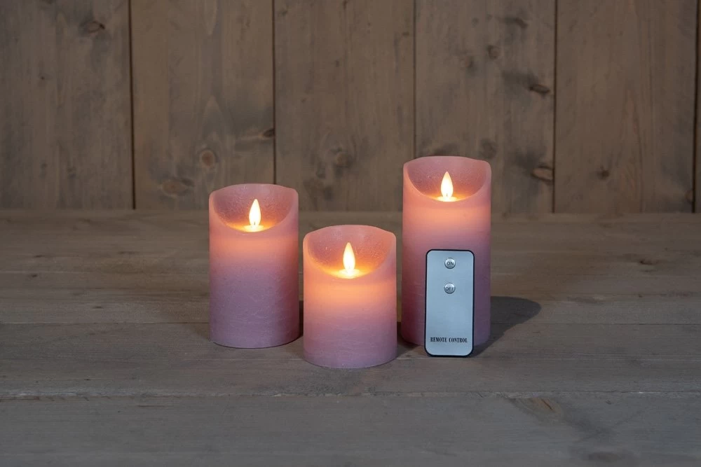 Anna’s Collection 3st. LED Rustiek Wax Stompkaars Lila - Ø 7,5 X H 10/12,5/15 Cm 4 Anna’s Collection 3st. LED Rustiek Wax Stompkaars Lila - Ø 7,5 X H 10/12,5/15 Cm - Afbeelding 2