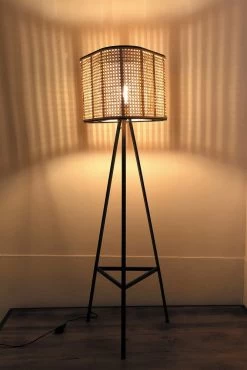 Lamp Rattan H140cm -Begin vandaag nog met het creëren van uw ideale thuis! lamp rattan h140cm 1602851051 l