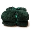 Unique Living Plaid Teddy Dark Green - 200 X 150 Cm -Begin vandaag nog met het creëren van uw ideale thuis! plaid teddy dark green 200 x 150 cm 1634737410 l