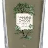 Yankee Candle Vetiver & Black Cypress Large Vessel -Begin vandaag nog met het creëren van uw ideale thuis! yankee candle vetiver black cypress large vessel 303x480 61d45440950fd l